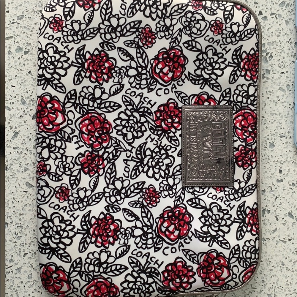 ❤️ COACH Poppy Laptop Case / Fits 15”-16” ❤️